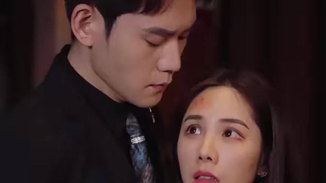 離婚后，她轉(zhuǎn)身嫁給了千億總裁(全集)